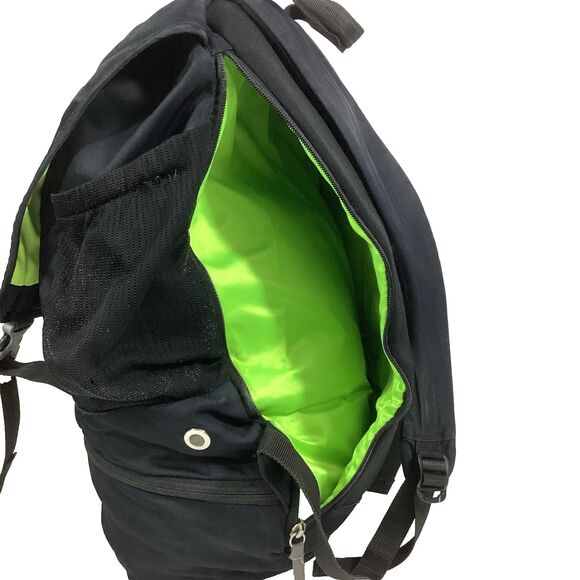 REI Co-op Flash Daypack - Black - 20 L Backpack - Top Flap Buckles -Green Lining - Picture 5 of 10